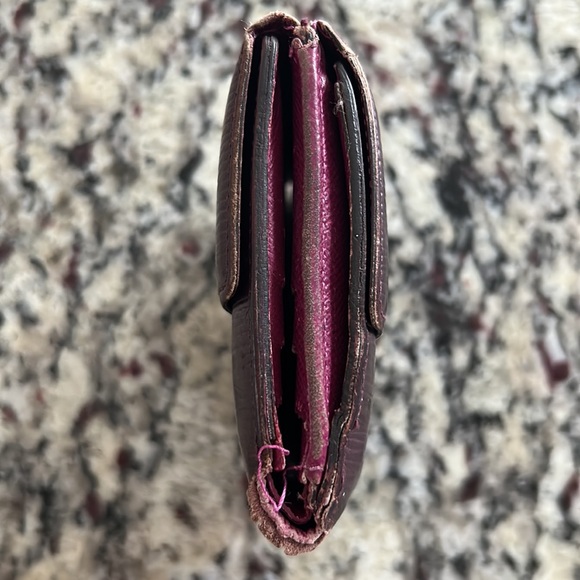 Louis Vuitton Epi Elise Wallet - Picture 4 of 12